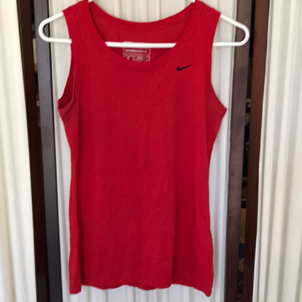 Nike tee Sz S 4-8